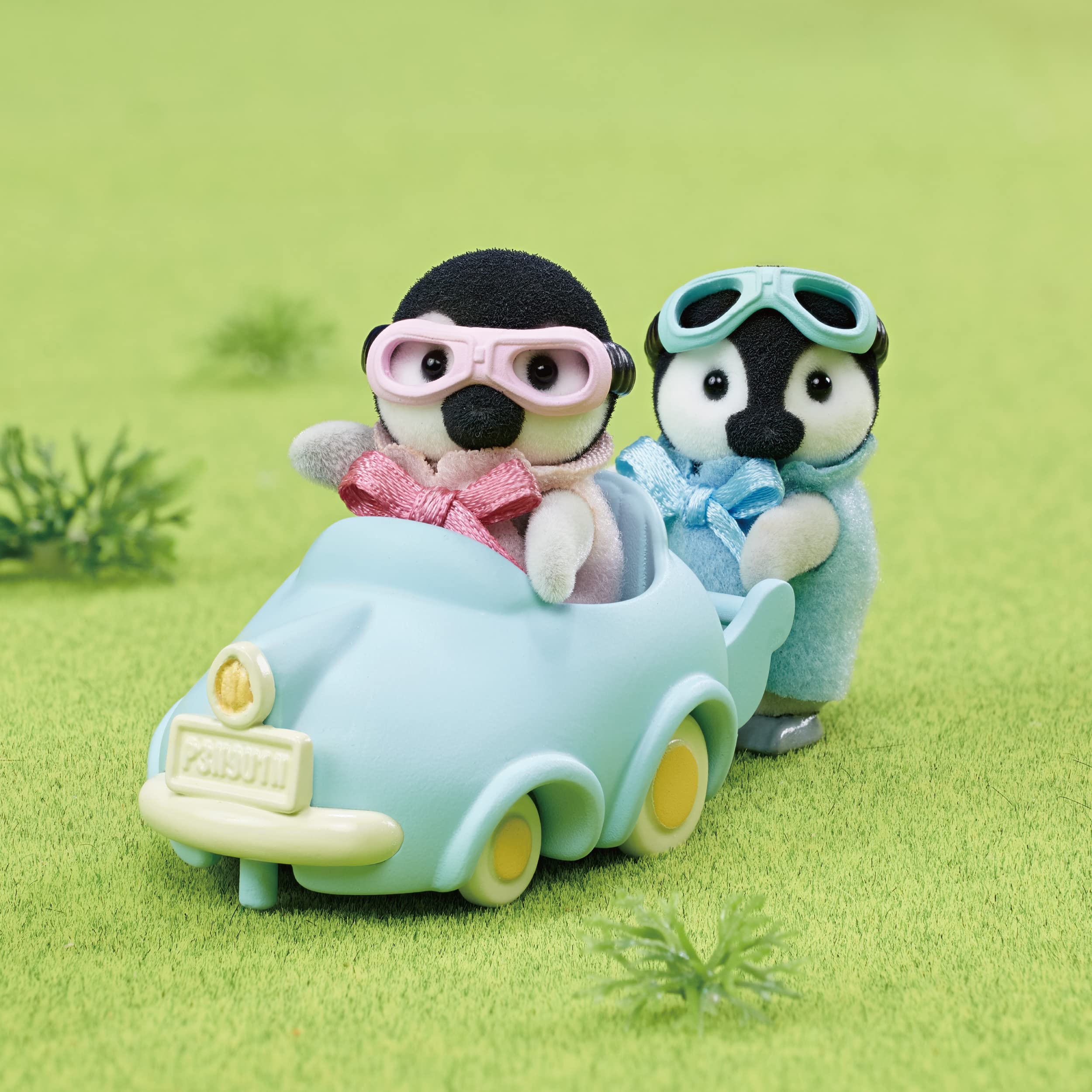 sylvanian-families-5695-pinguin-fahr-und-spielset-mit-auto image 4