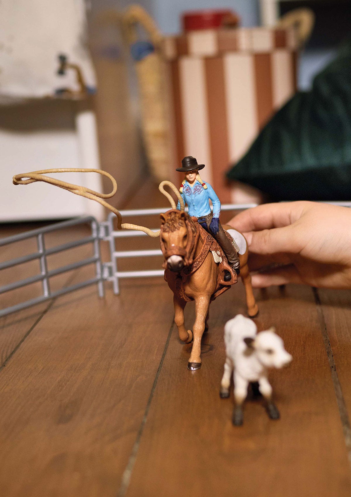 schleich-horse-club-team-roping-cowgirl-42577-spielset image 2