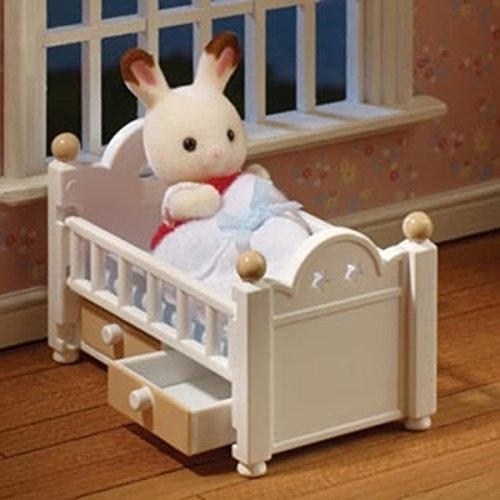 sylvanian-baby-schokoladenhasen-baby-5017-mit-babybett-set image 5