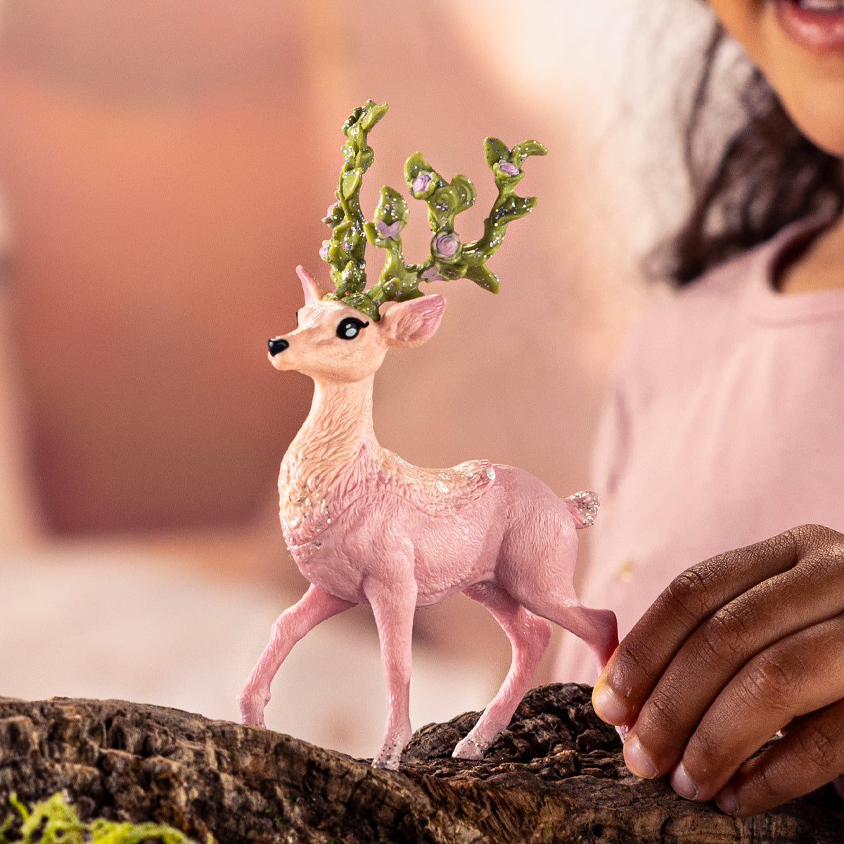 schleich-bayala-magischer-hirsch-70793-figur-rosa-geweih image 2