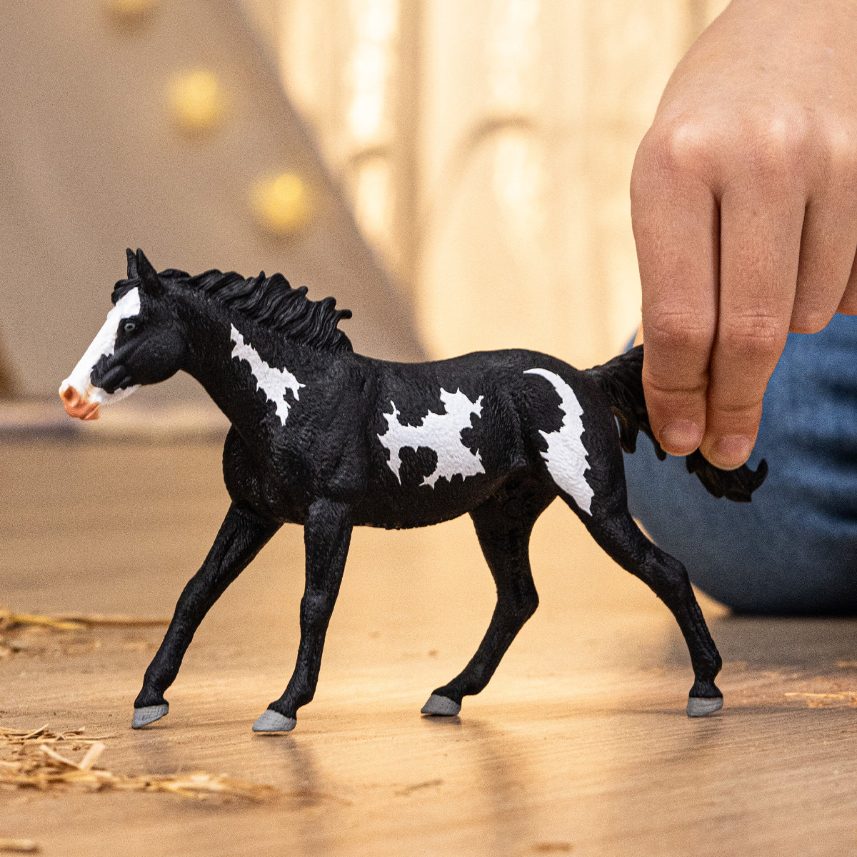 schleich-horse-club-paint-horse-wallach-pferdefigur-14900 image 2