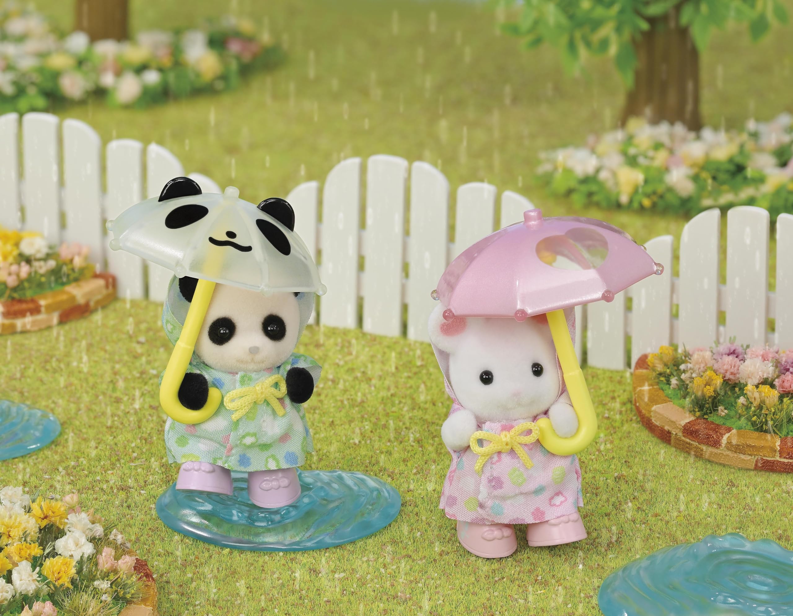 sylvanian-families-5748-kindergarten-regenwetter-figuren-2er-set image 4