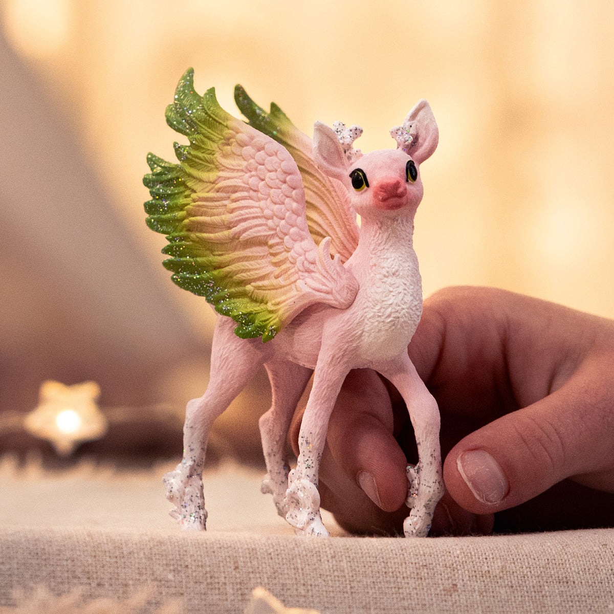 schleich-bayala-magisches-hirschkalb-spielfigur-70821 image 2
