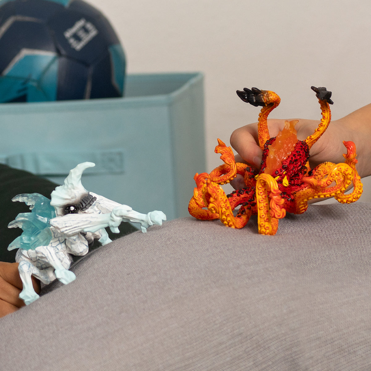 schleich-eldrador-eisk-fer-vs-feuerkrake-figurenset-70826 image 2