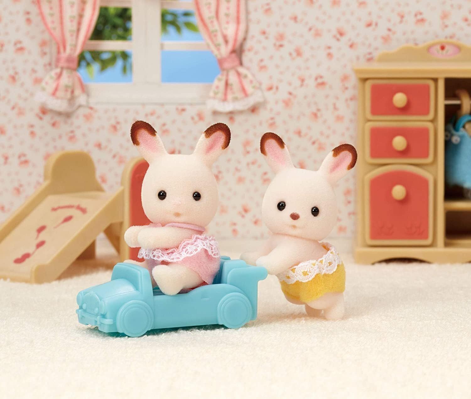 sylvanian-baby-schokoladenhasen-zwillinge-l5420-figuren-2er-set image 4