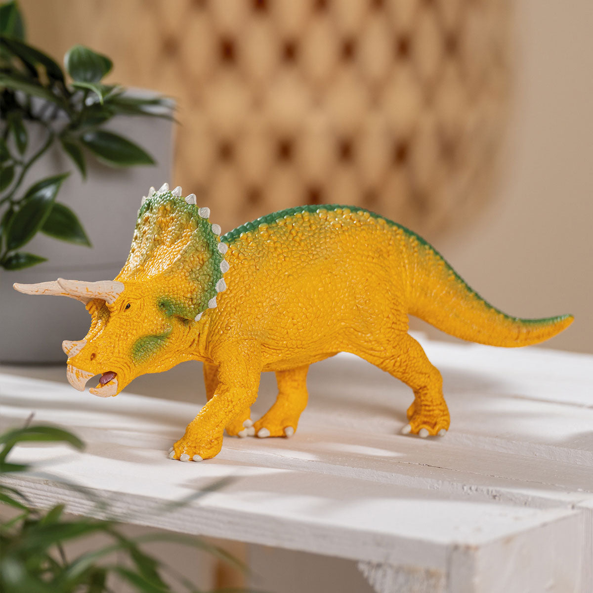 schleich-dinosaurs-72259-triceratops-gelb-dino-figur image 2