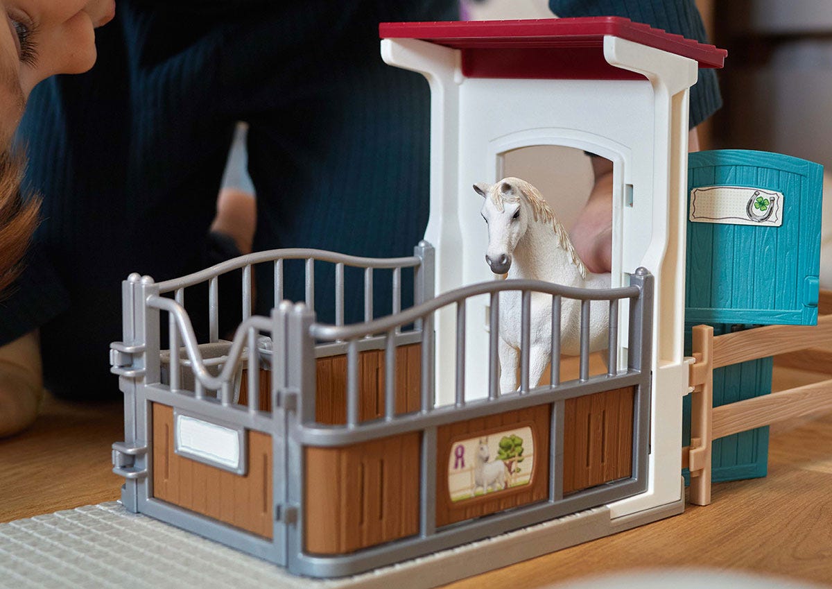 schleich-horse-club-pferdebox-42569-spielset-stall image 3