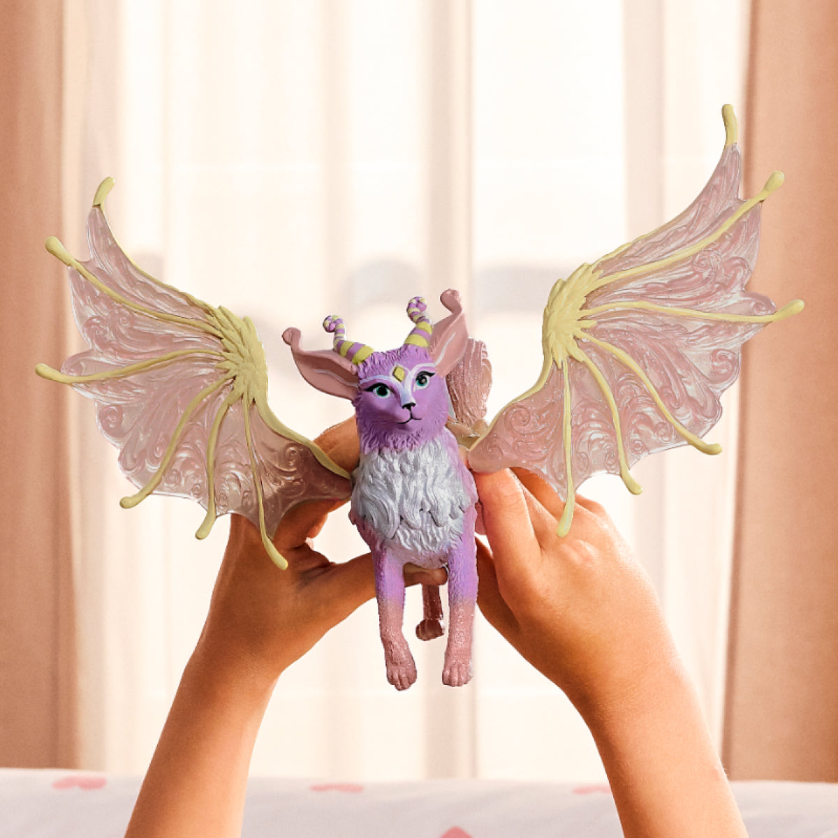 schleich-bayala-katzendrache-spielfigur-gefl-gelt-70846 image 2
