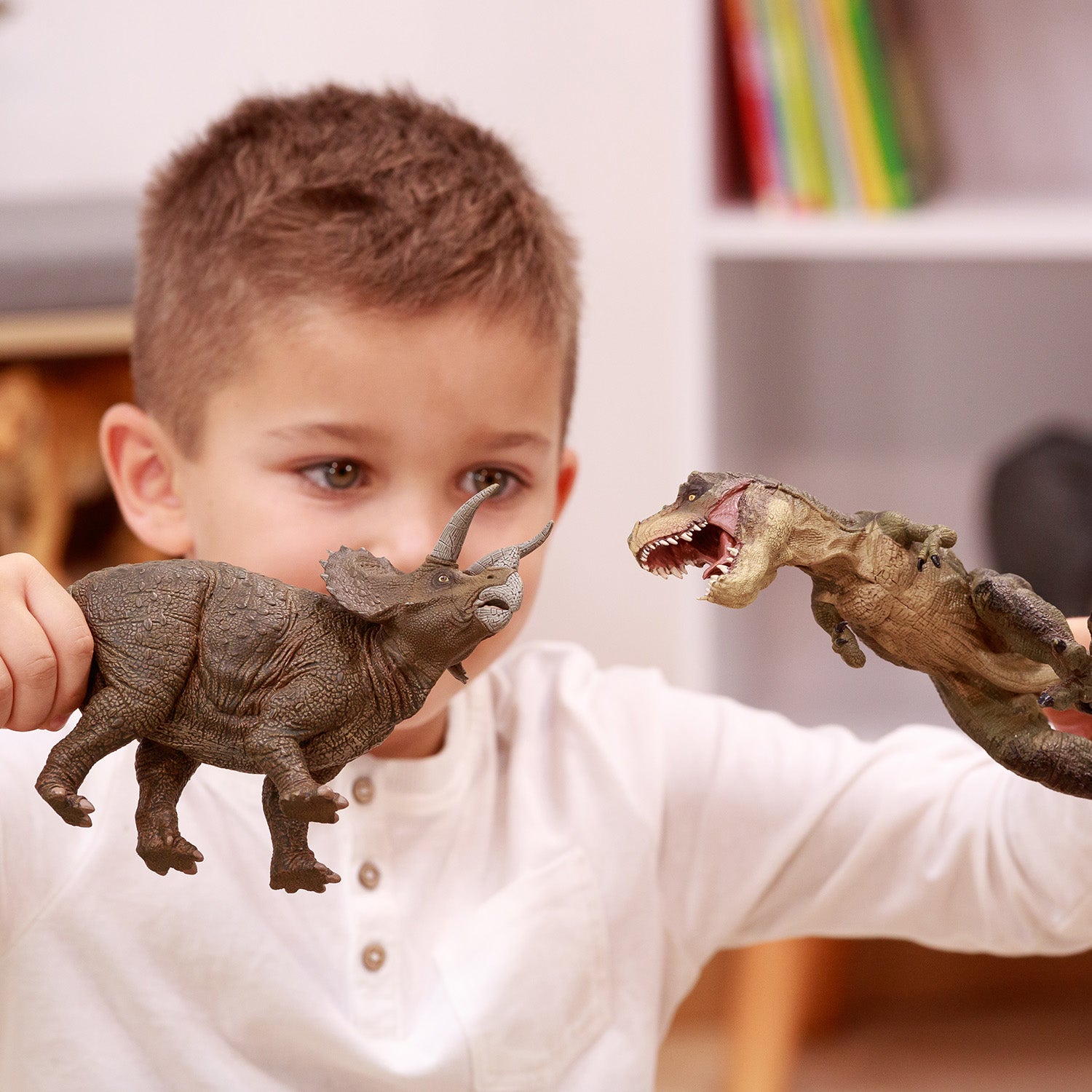 papo-dinosaurs-triceratops-figur-kreidezeit image 3