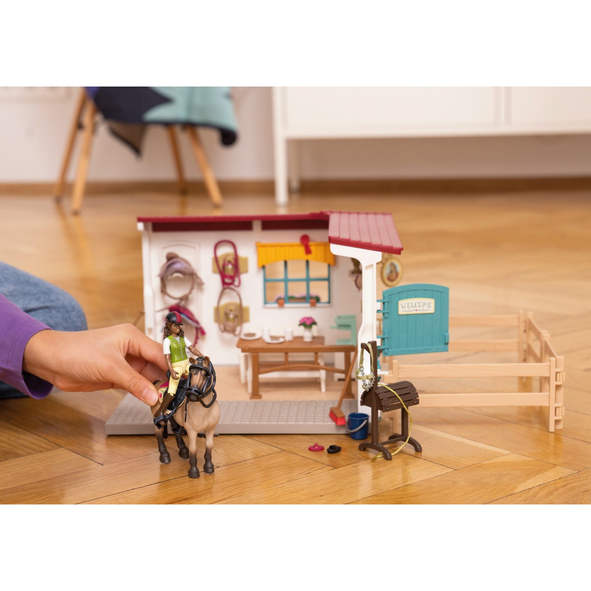 schleich-horse-club-42591-sattelkammer-spielset-mit-zubeh-r image 2