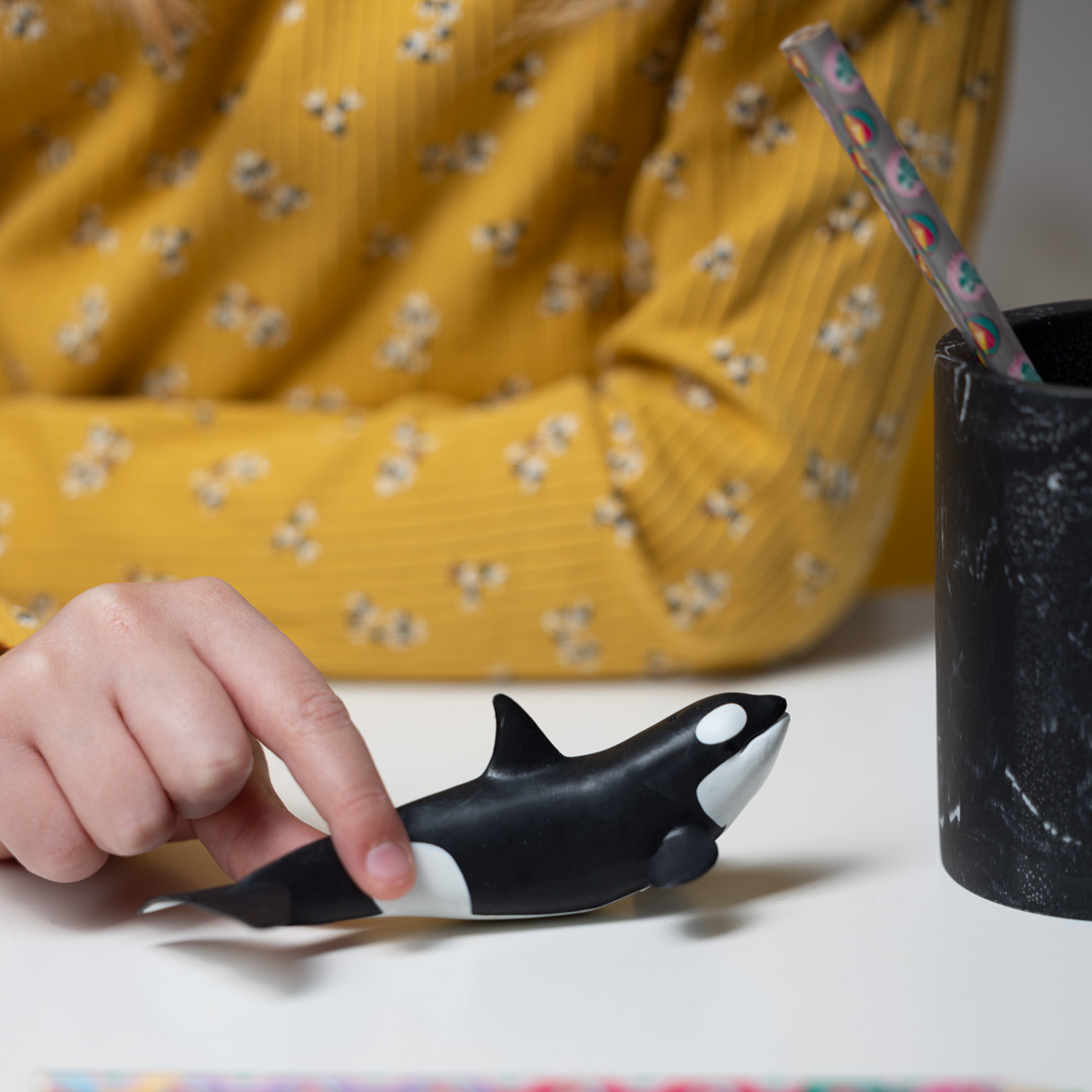 papo-marine-world-baby-orca-spielfigur-schwarz-wei image 2