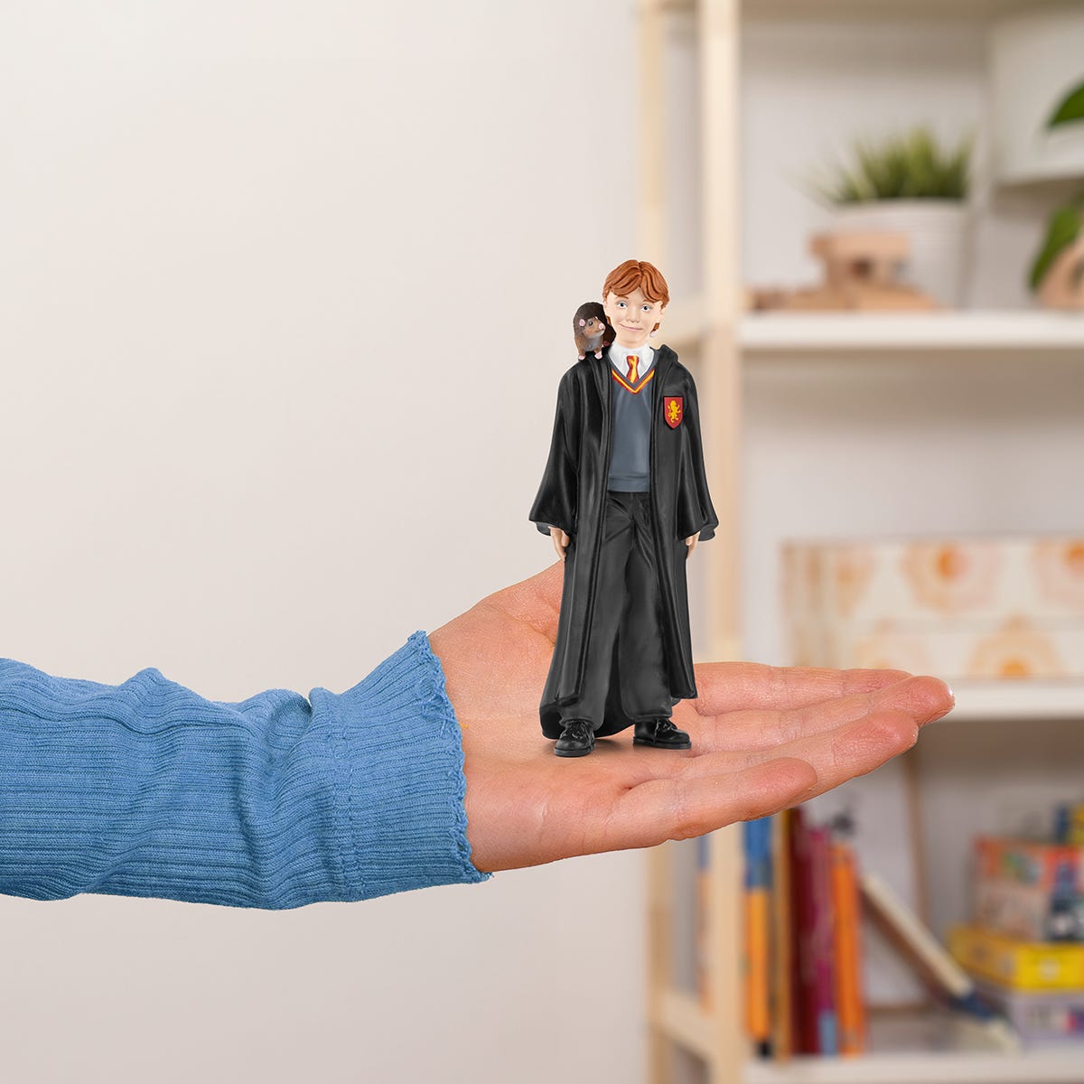 schleich-harry-potter-ron-weasley-kr-tze-figur-42634 image 4