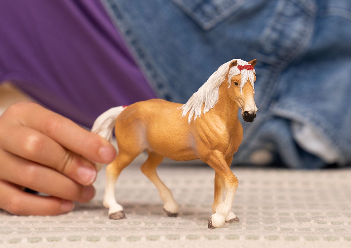 schleich-horse-club-haflinger-stute-13950-pferdefigur image 3