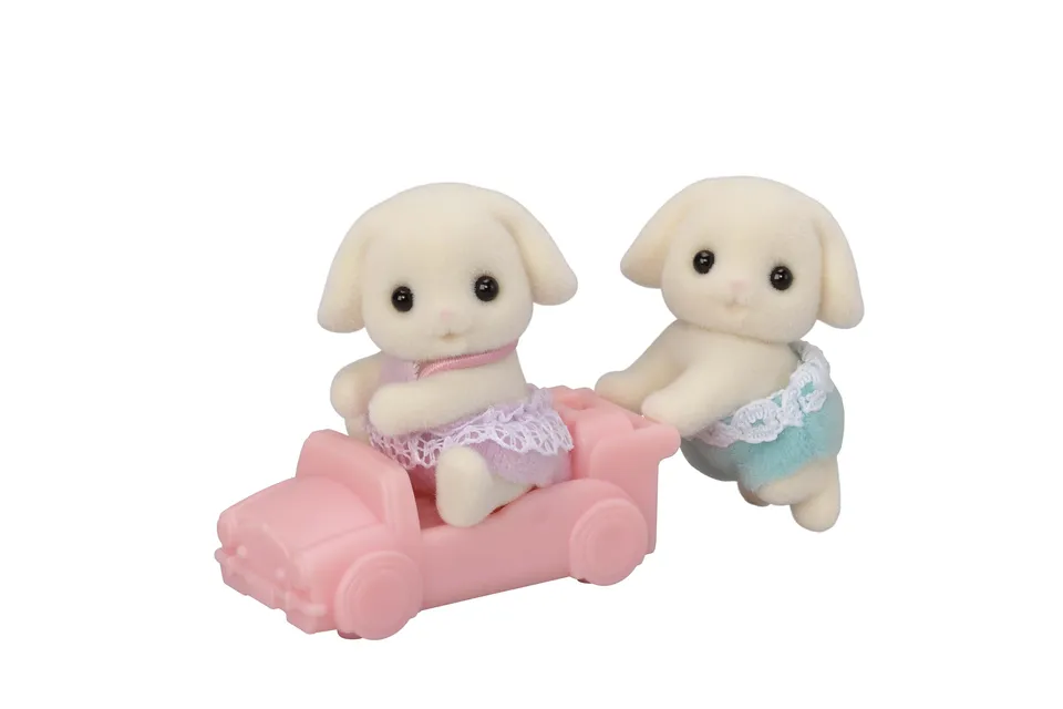 sylvanian-families-baby-collection-5737-kaninchen-zwillinge-mit-auto image 1