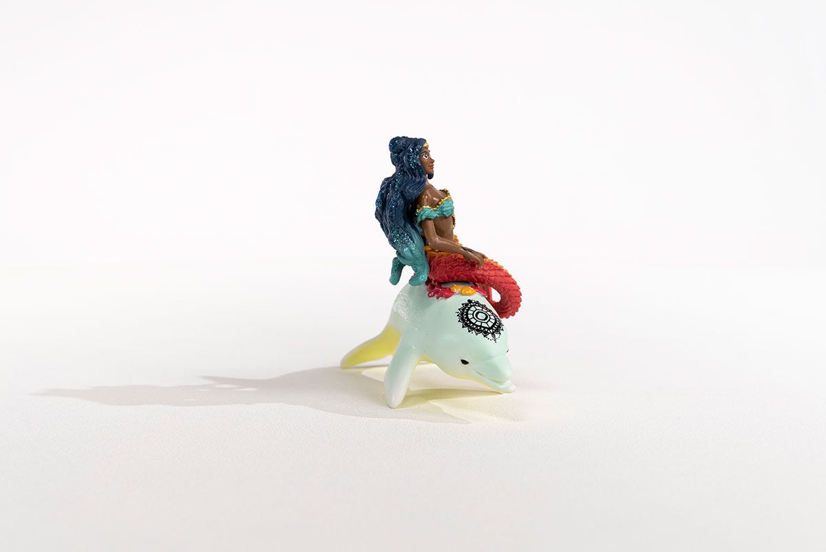 schleich-bayala-70719-isabelle-auf-delfin-meerjungfrau-figur image 5