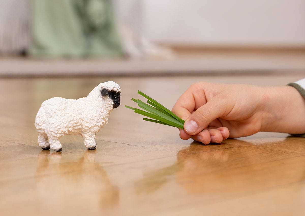 schleich-farm-world-13965-walliser-schwarznasenschaf-tierfigur image 2