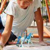 schleich-bayala-aryon-spielfigur-mit-einhorn-blau image 2