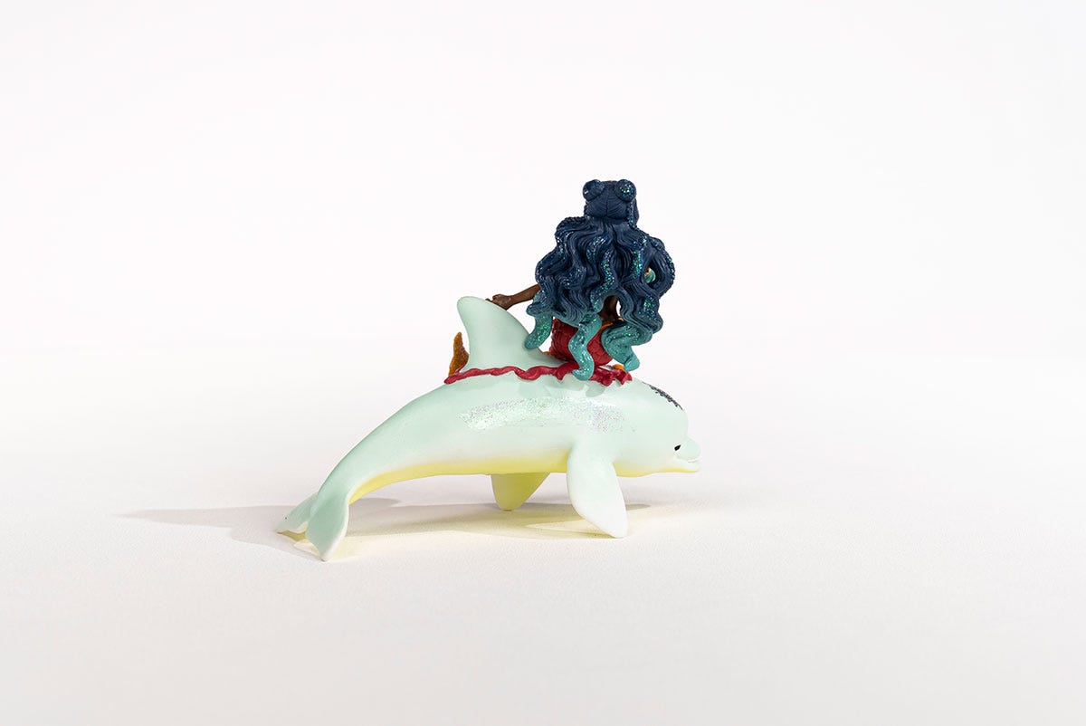 schleich-bayala-70719-isabelle-auf-delfin-meerjungfrau-figur image 4