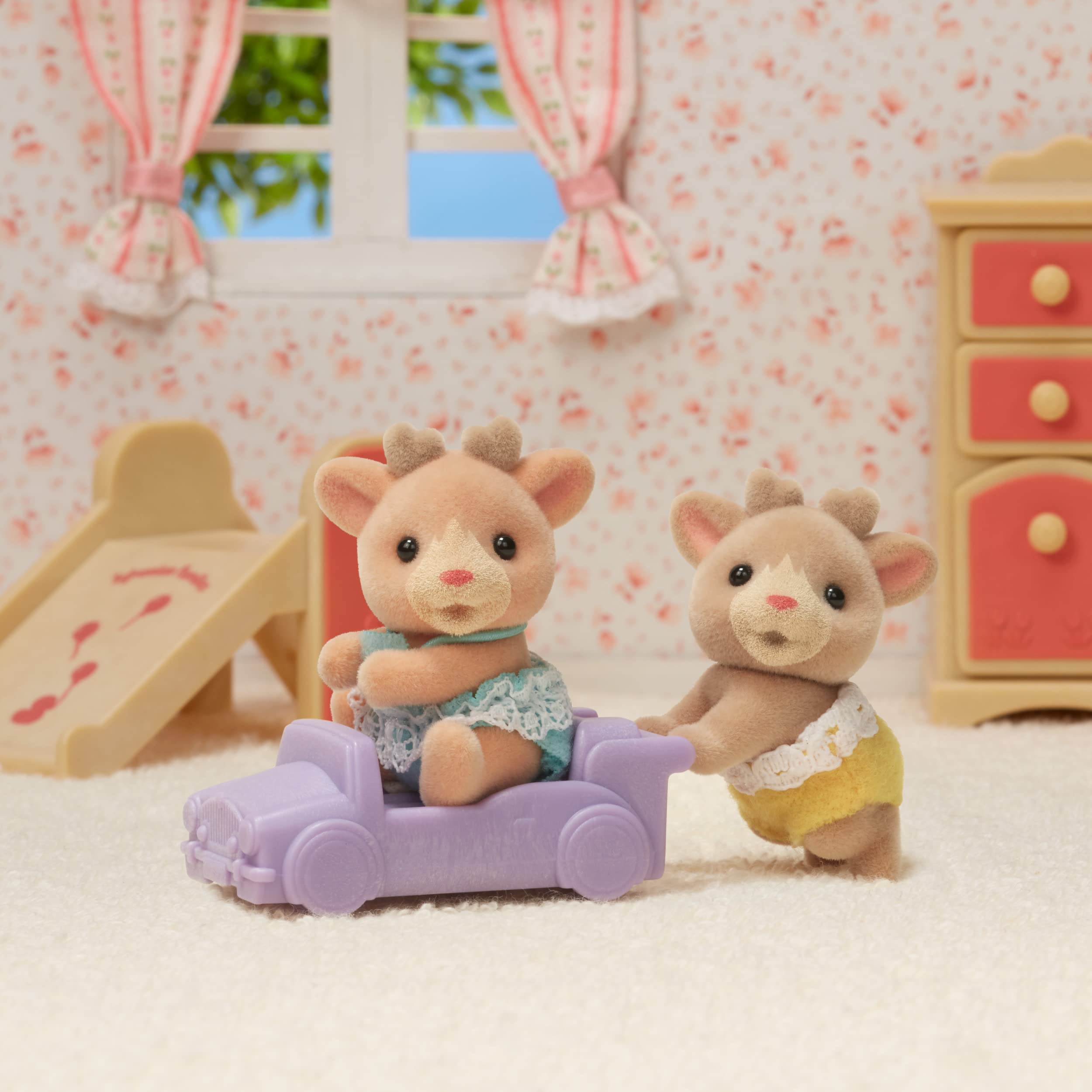 sylvanian-families-baby-collection-5693-rentier-zwillinge-figuren image 3