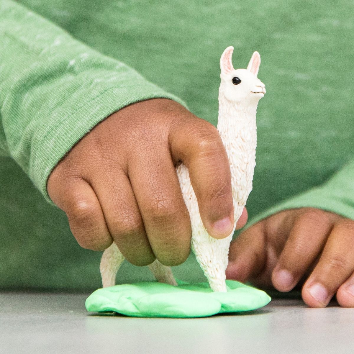 schleich-farm-world-lama-13920-tierfigur-wei image 3