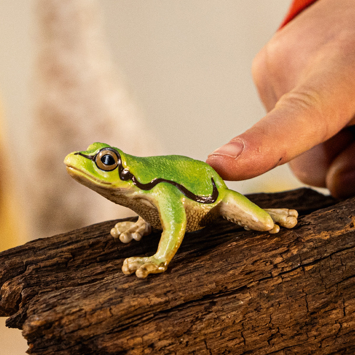 schleich-wild-life-europ-ischer-laubfrosch-tierfigur-14882 image 2
