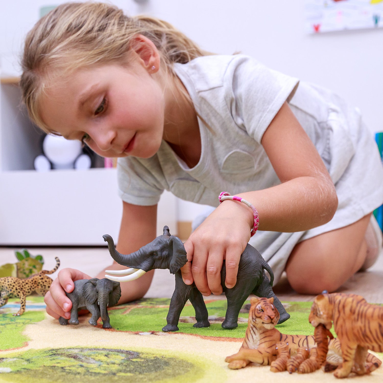 papo-wildlife-elefant-tierfigur-savanne-sto-z-hne image 2